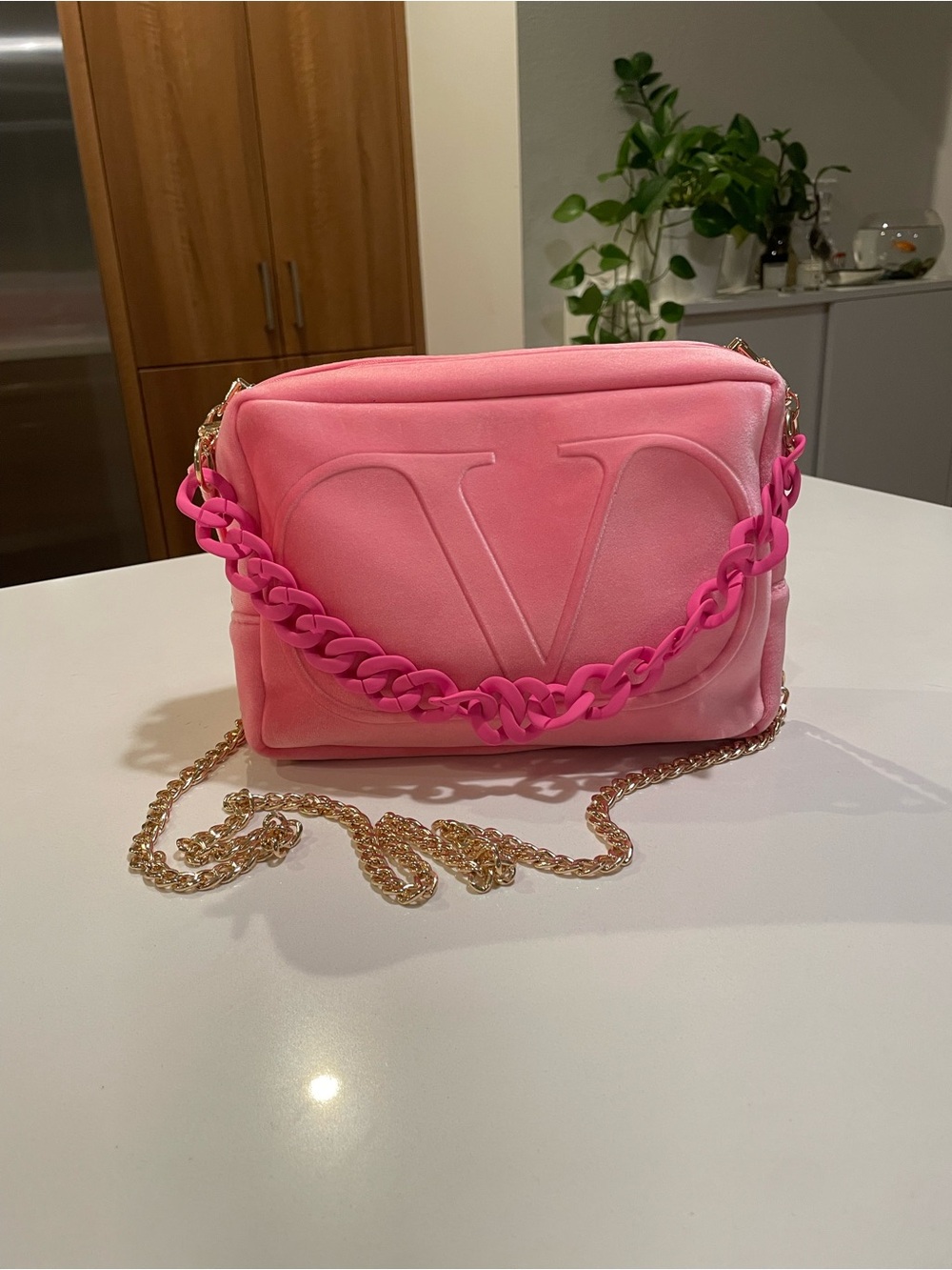 Valentino Garavani beauty Pink VLogo Shoulder Bag